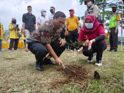 05 Maret Kegiatan Penanaman Seribu Pohon