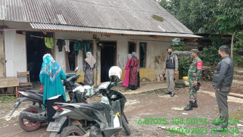 15 MaretTracerScreening Di rumah Warga Desa Cilimus