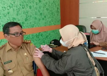 30 Maret 2021 Pelaksanaan Vaksinasi ASN Tahap 2 Seluruh Staf Kantor Kecamatan Cilimus