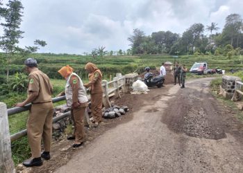 Monitoring Pembangunan jembatan penghubung Desa Lingga Indah menuju desa Linggajati